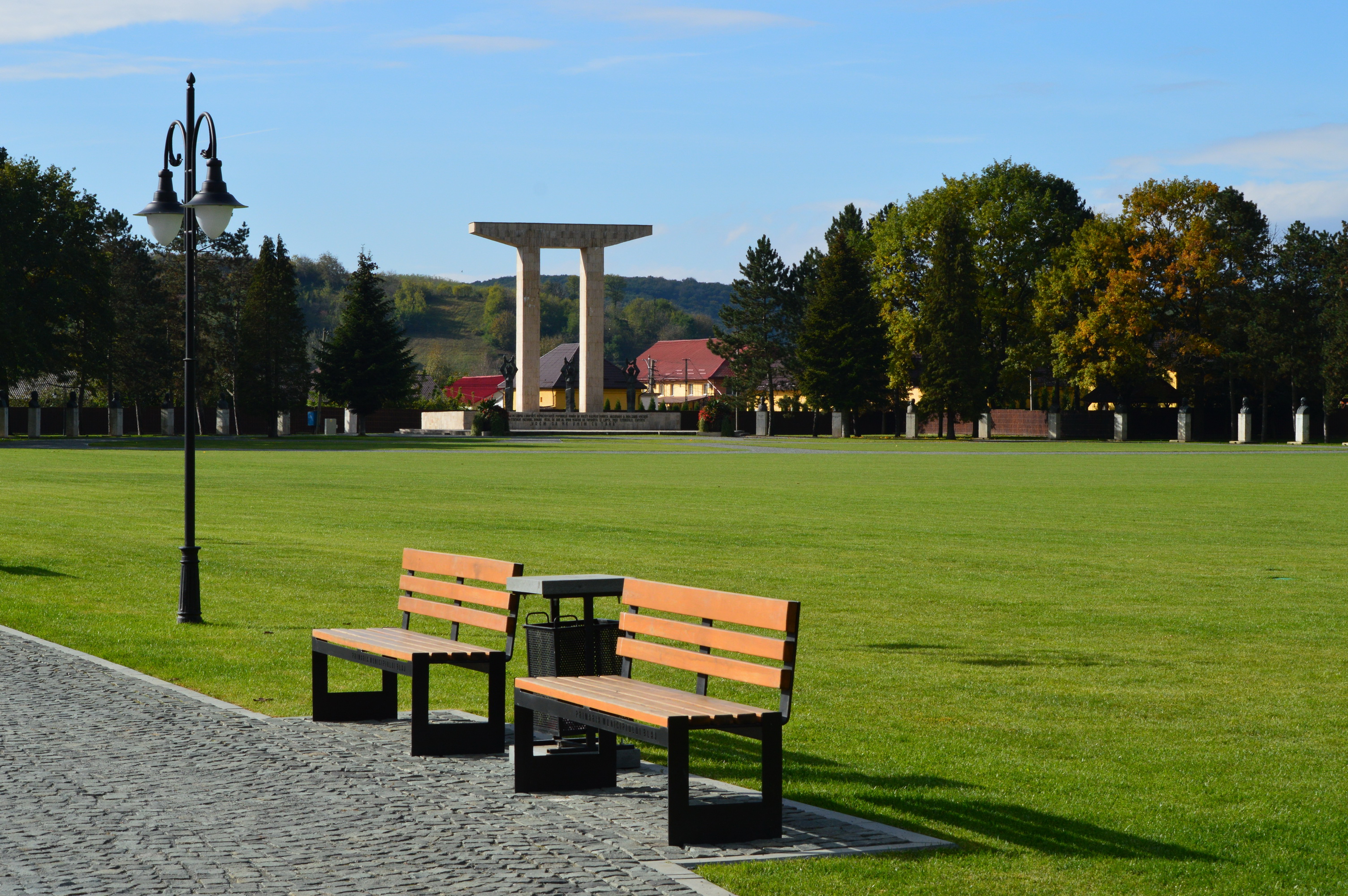 image02